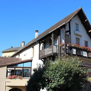 Bergerie Du Chateau Hotel Lacapelle-Marival Exterior photo