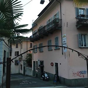 Pensione Citta Vecchia Bed & Breakfast Locarno Exterior photo