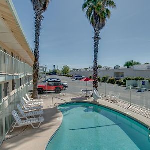 Bridgeway Inn & Suites Redding Exterior photo