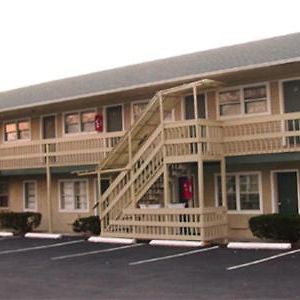 Swiss Motel Riverhead Exterior photo