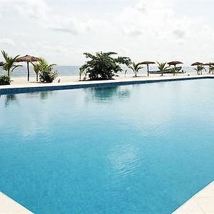 The Place Resort At Tokeh Beach Freetown Exterior photo