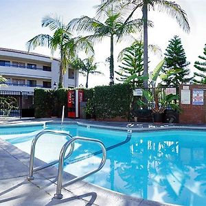 Best Western Plus Redondo Beach Inn Exterior photo