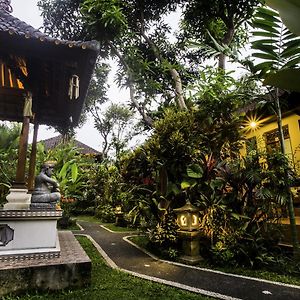 Gusti Kaler House Hotel Ubud  Exterior photo