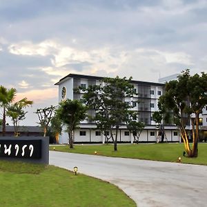 Pannara Hotel Lopburi Exterior photo