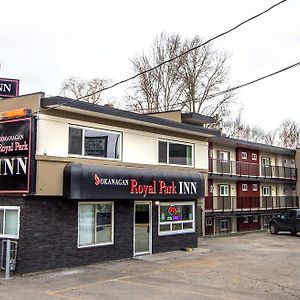 Okanagan Royal Park Inn By Elevate Rooms Vernon Exterior photo