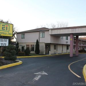 Express Inn - Wall Farmingdale Exterior photo