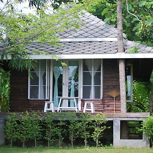 Banjankapor Hotel Kaeng Krachan Exterior photo