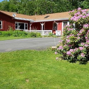 Cavalier Cottage B&B Shelburne Falls Exterior photo