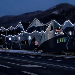 Zajazd Pod Zamkiem Rytro Motel Exterior photo