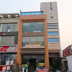 Oyo 10360 Hotel Grand Manoranjan Gorakhpur Exterior photo