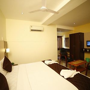 Hotel Tiruchendur Mani Iyer Palni Exterior photo