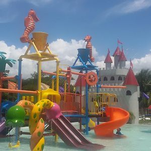 Gazebo Pools And Restaurant Hotel Cabadbaran Exterior photo