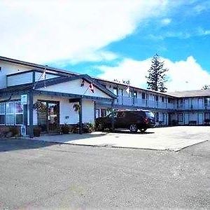 Imperial Motel 100 Mile House Exterior photo