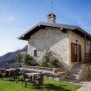 Ca' Baetti L'Antico Borgo Bed & Breakfast Roncola Exterior photo