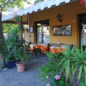 La Lanterna Di Guiglia Hotel Exterior photo