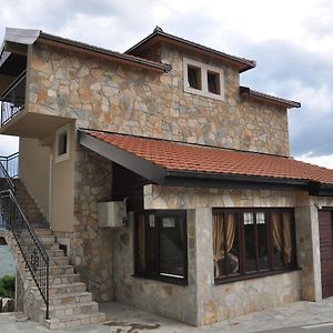 Ostroske Grede Bed & Breakfast Niksic Exterior photo