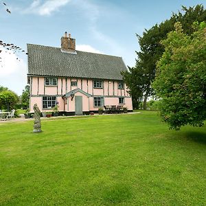 Corner Farm Hotel Halesworth Exterior photo