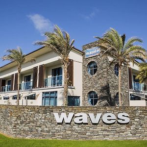 Waves Motel Orewa Exterior photo