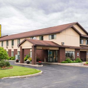 West Lake Lodge Shawano Exterior photo