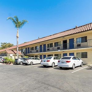 Motel 6 Riverside, Ca - Ucr East Exterior photo