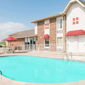 Boarders Inn And Suites By Cobblestone Lamar Missouri Exterior photo