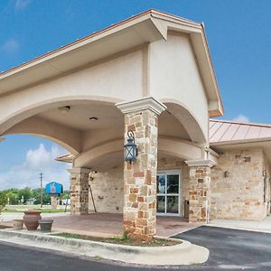 Motel 6 Floresville Exterior photo