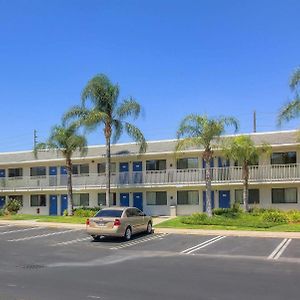 Vagabond Inn Sylmar Los Angeles Exterior photo