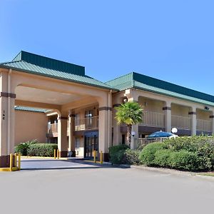 Americas Best Value Inn Denham Springs Exterior photo