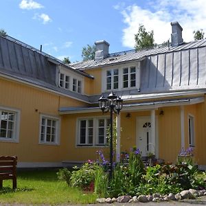 Salpalinjan Hovi Aparthotel Lappeenranta Exterior photo