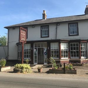 The Penruddocke Arms Hotel Dinton  Exterior photo