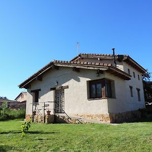 La Casa Del Cartero Pablo Guest House Saldana de Ayllon Exterior photo