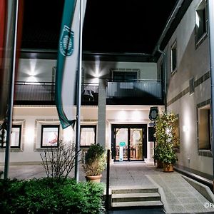 Schlosstaverne Thannhausen Hotel Weiz Exterior photo