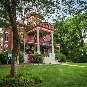 Lyons Twin Mansions Hotel Fort Scott Exterior photo