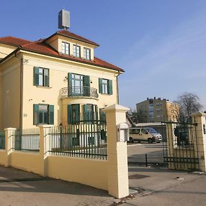 Hotel Vila Katrca Ljubljana Exterior photo