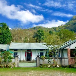 Yellow Stone M.V. Bed & Breakfast Sanyi Exterior photo