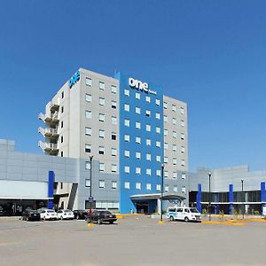 One Queretaro Aeropuerto Hotel Exterior photo