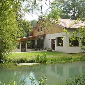 Logis Hotel Le Chantoiseau Chaumont-sur-Aire Exterior photo