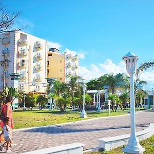 Hotel Art Deco Beach La Ceiba Exterior photo