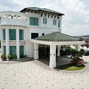 Casa Bianca Hotel Kluang Exterior photo