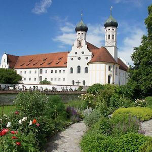 Kloster Benediktbeuern - Gaestehaus Der Salesianer Don Bosco Hotel Exterior photo