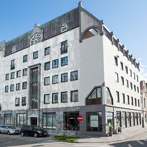 Four Monkeys Hotel Alesund Exterior photo