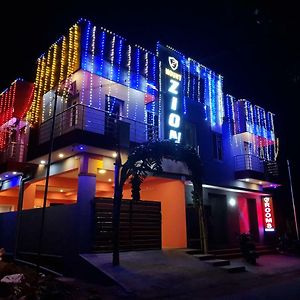 Mount Zion Holidays Hotel Kuttalam  Exterior photo