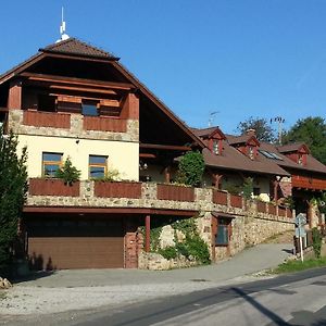 Ubytovani Steak-Hredle Hotel Exterior photo