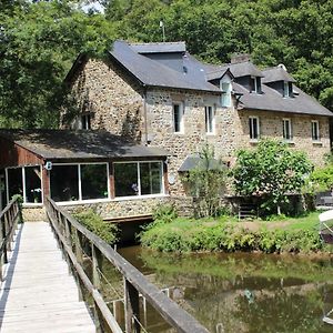 Moulin De Bray - Chambres D'Hotes Et Hebergement Insolite Vieux-Vy-sur-Couesnon Exterior photo