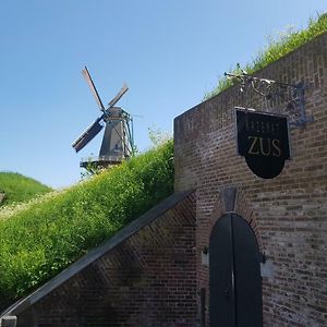 Kazemat Zus Apartment Woudrichem Exterior photo