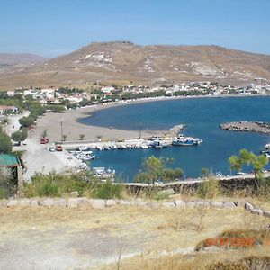 Sea Front Two Bedroom House In Lesvos Tavari Exterior photo