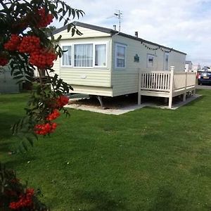 8 Berth On The Grange Hotel Ingoldmells Exterior photo