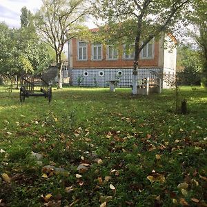 Lazuri Keria Family Guesthouse Khoni Exterior photo