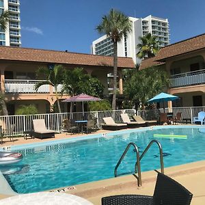 Echo Sails Motel Clearwater Beach Exterior photo