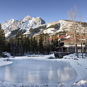 Crosswaters Resort At Kananaskis Exterior photo